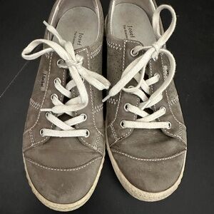 JOSEF Seibel leather tennis shoes